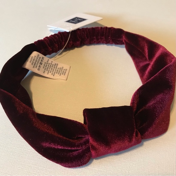 Meet your Posher, Rachel! 15% off of 2 or more bundles! Posh Ambassador II 💛 - Picture 11 of 17